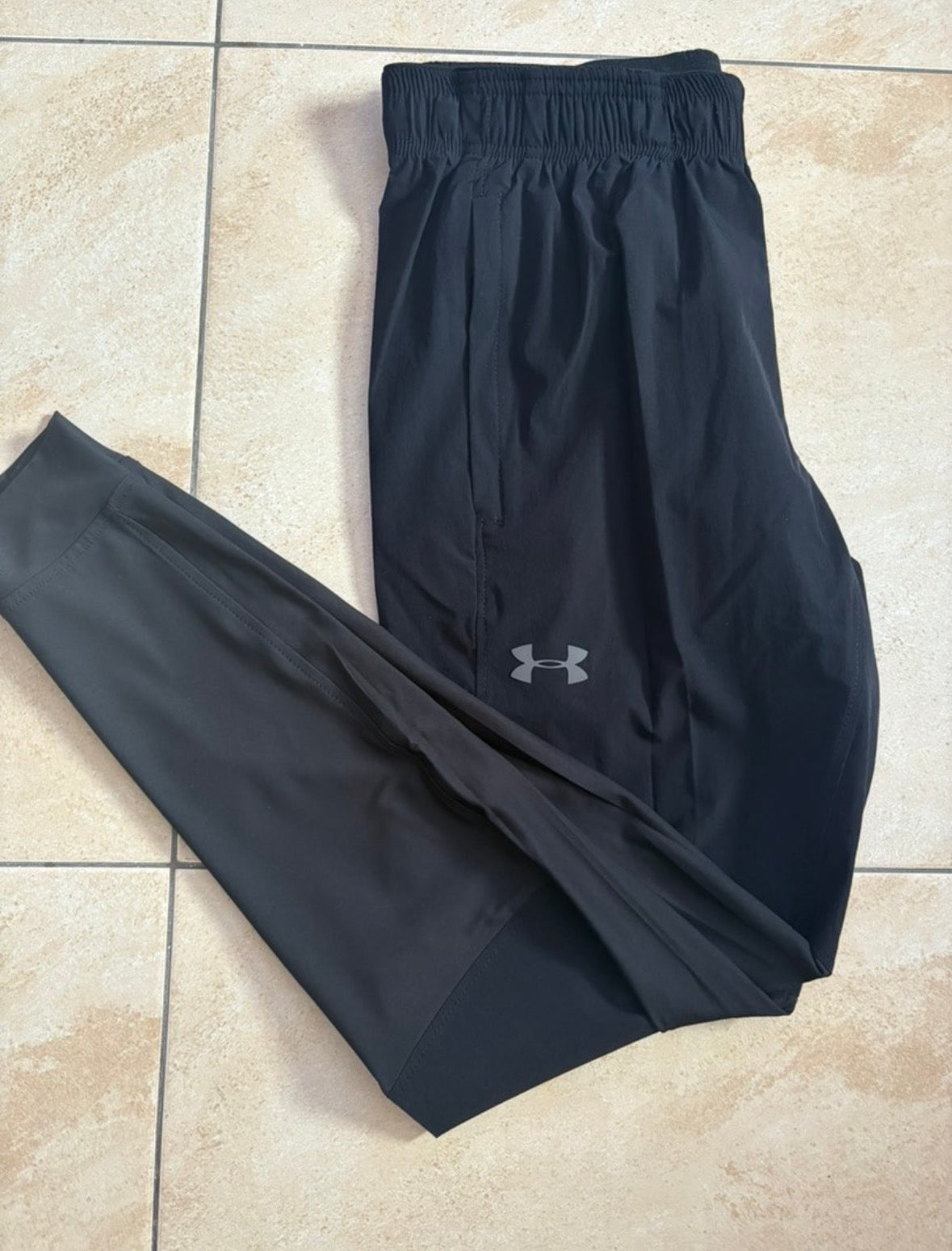 Bas under armour hybrid
